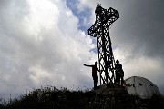 Monte Due Mani (1656 m) dalla Culmine S. Pietro il 7 giugno 2016 con...temporalone di vetta ! - FOTOGALLERY 